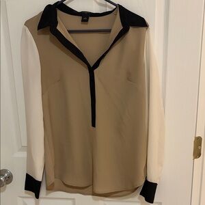 Elegant Ann Taylor Women's Tan and Black Blouse